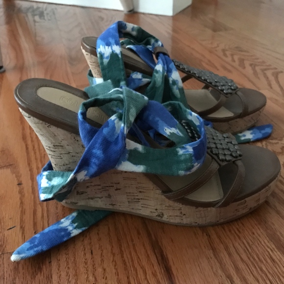 Wedge shoes - Picture 1 of 3